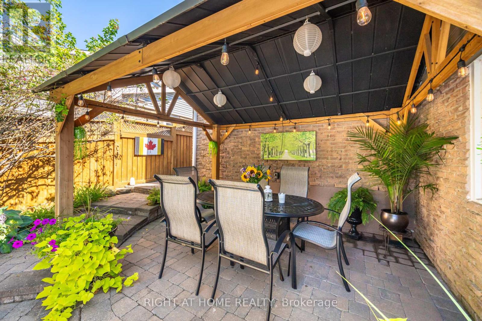 4 Cantrill Court, Brampton, Ontario  L6Z 1A3 - Photo 36 - W12408384