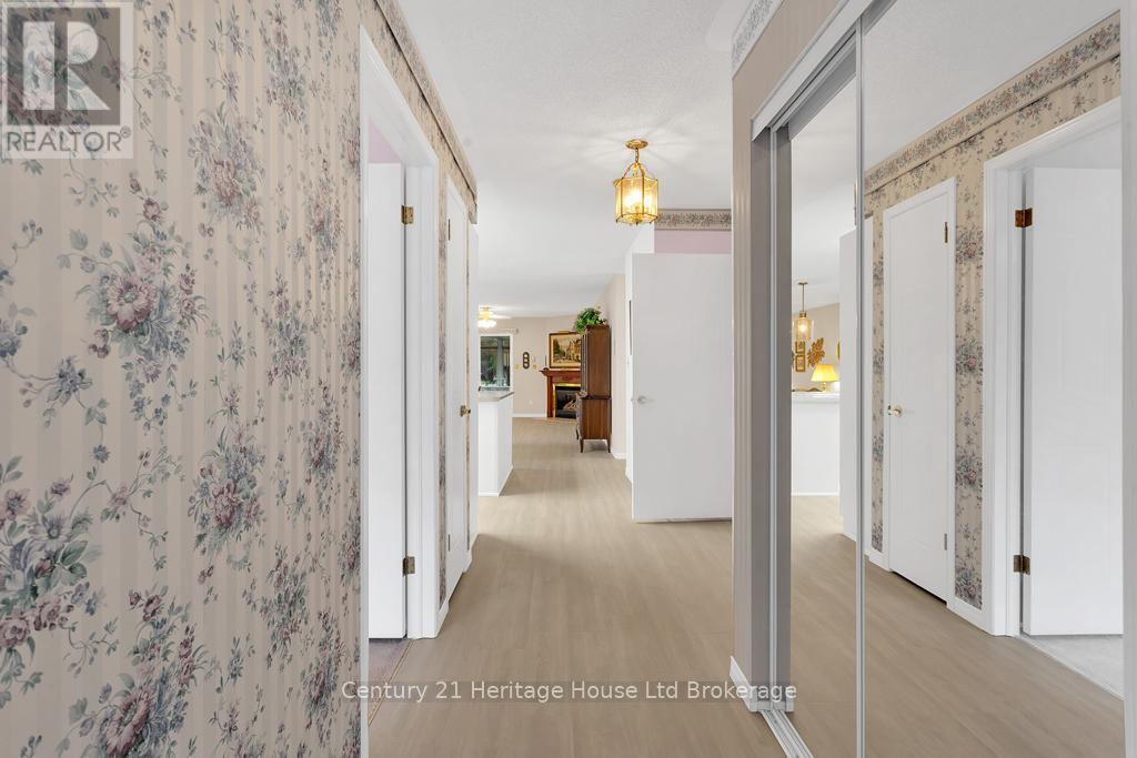 14 Mcdonald Court, Tillsonburg, Ontario  N4G 5L8 - Photo 14 - X12408392