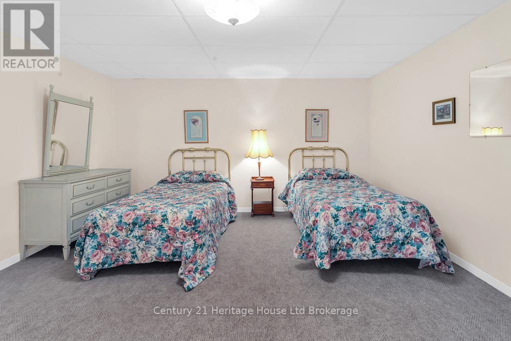 14 Mcdonald Court, Tillsonburg, Ontario  N4G 5L8 - Photo 16 - X12408392