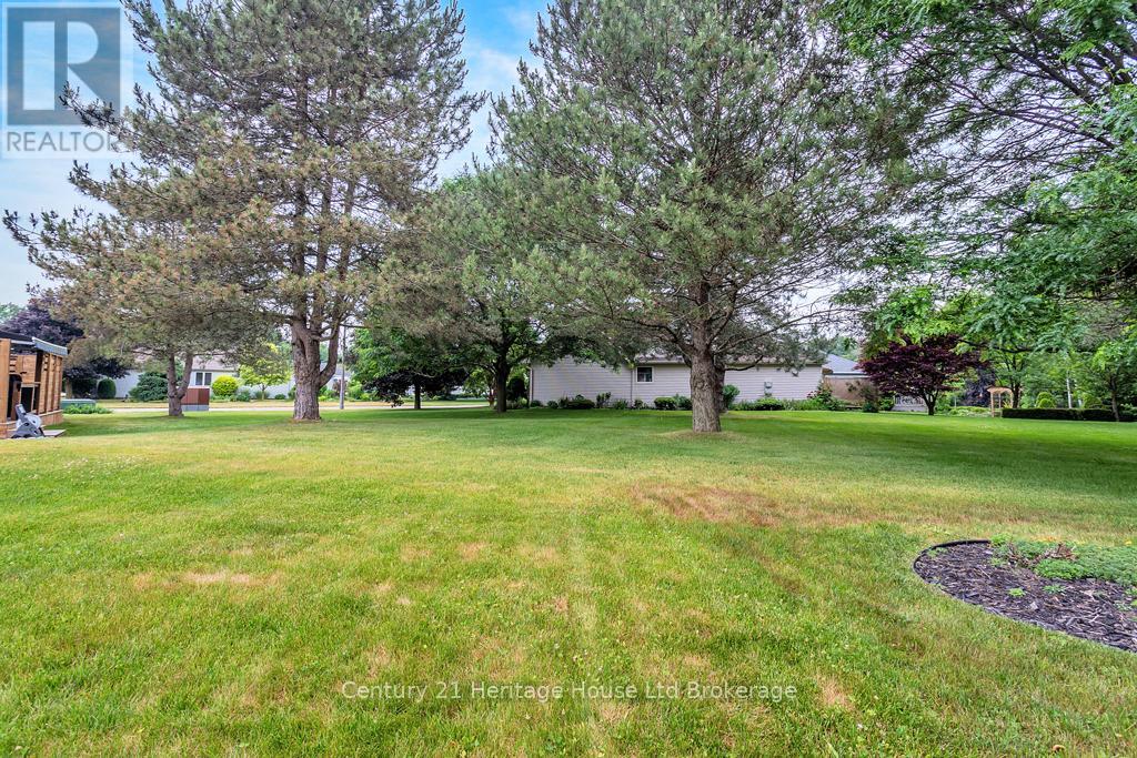 14 Mcdonald Court, Tillsonburg, Ontario  N4G 5L8 - Photo 20 - X12408392