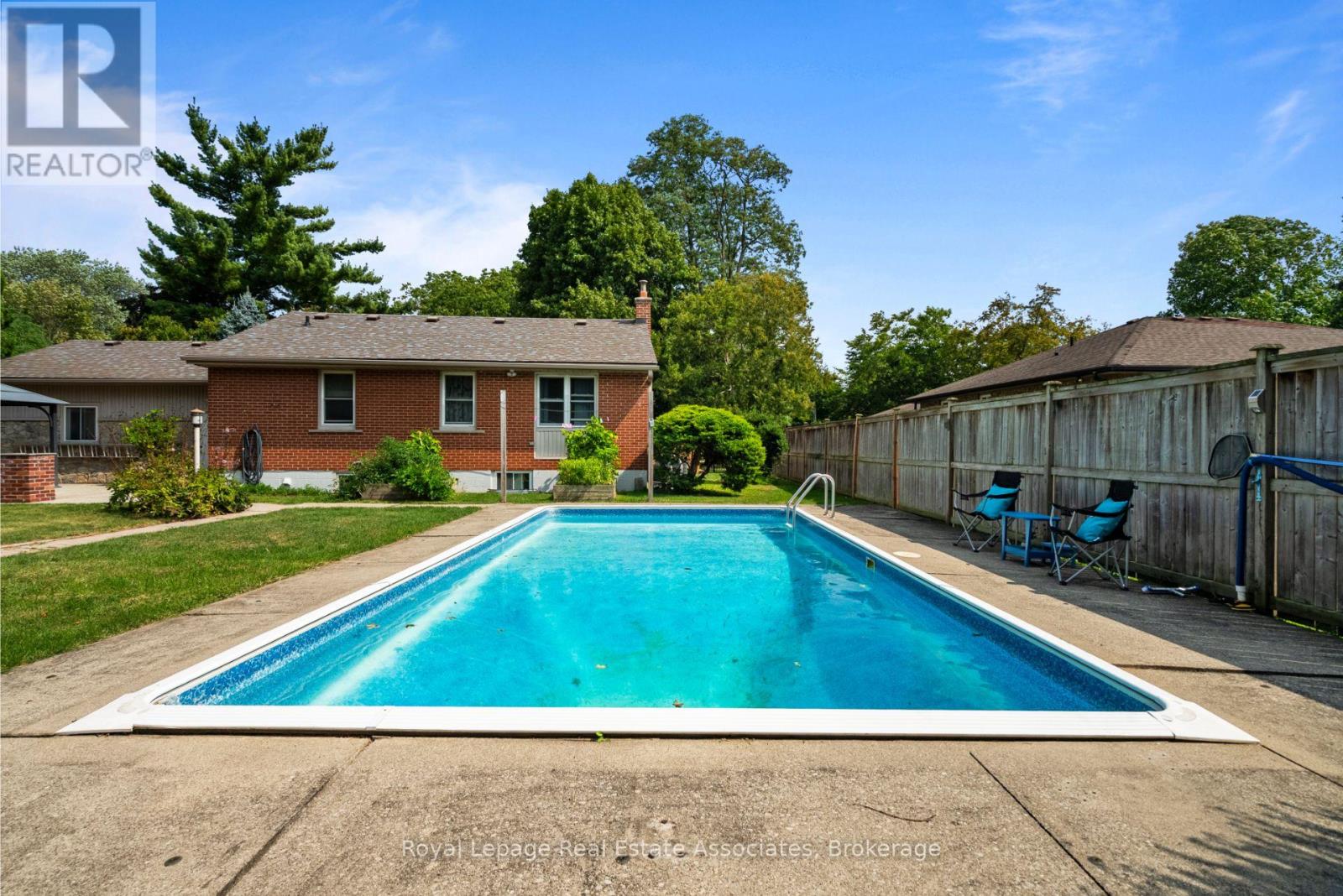 14 Hopkins Court, Hamilton, Ontario  L9H 5M5 - Photo 35 - X12408382