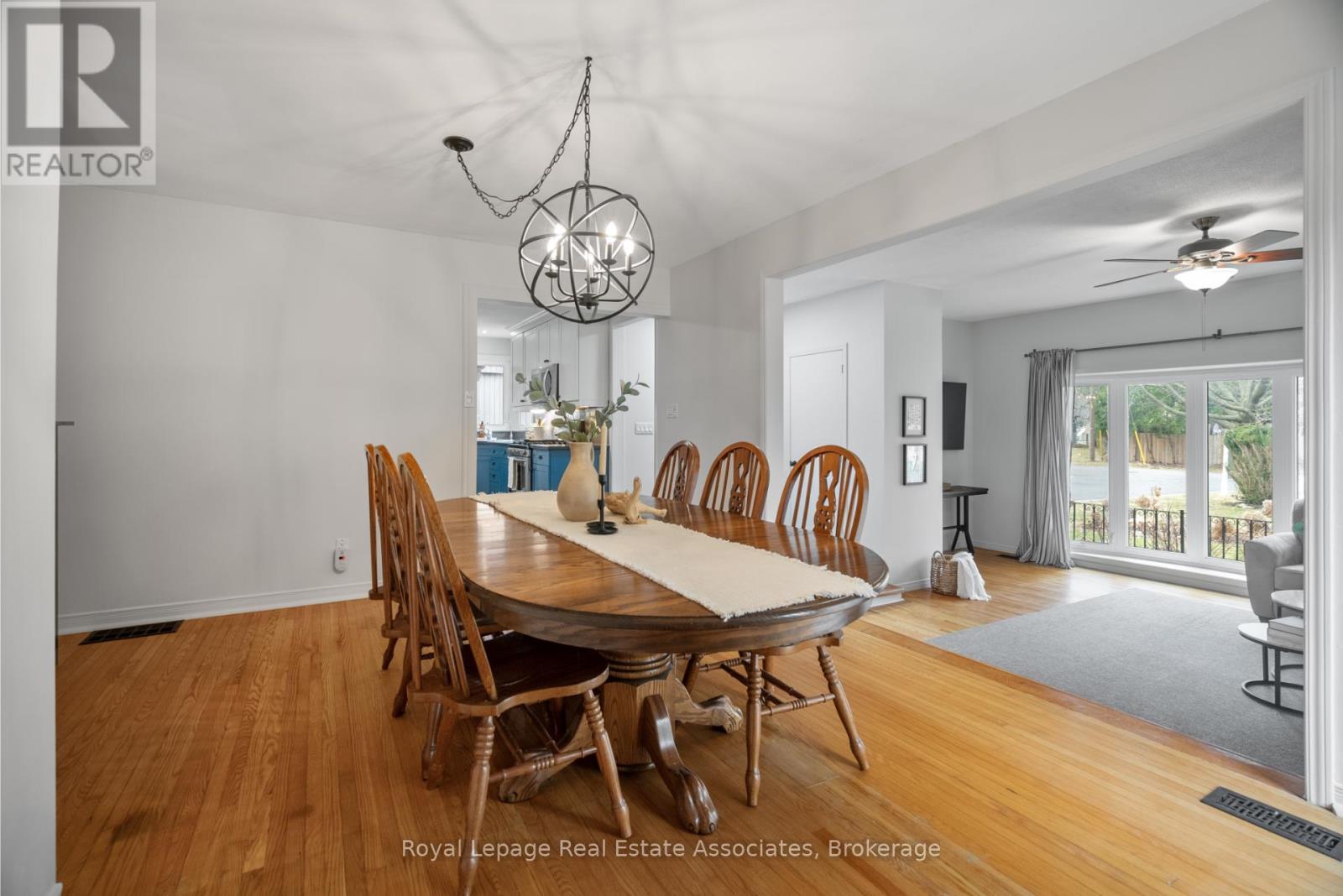14 Hopkins Court, Hamilton, Ontario  L9H 5M5 - Photo 8 - X12408382