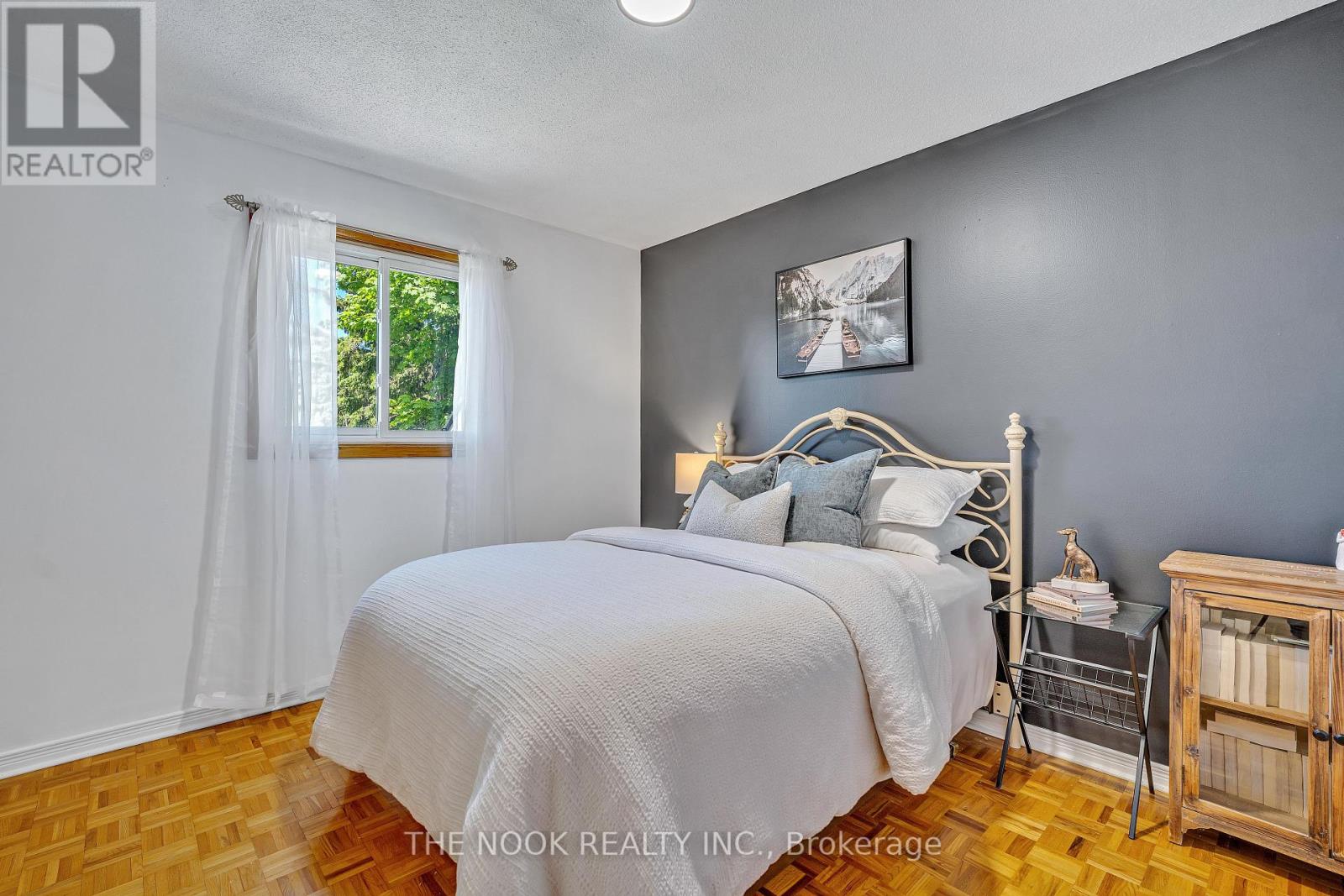 21 Rideau Crescent, Peterborough, Ontario  K9J 1G7 - Photo 10 - X12408404