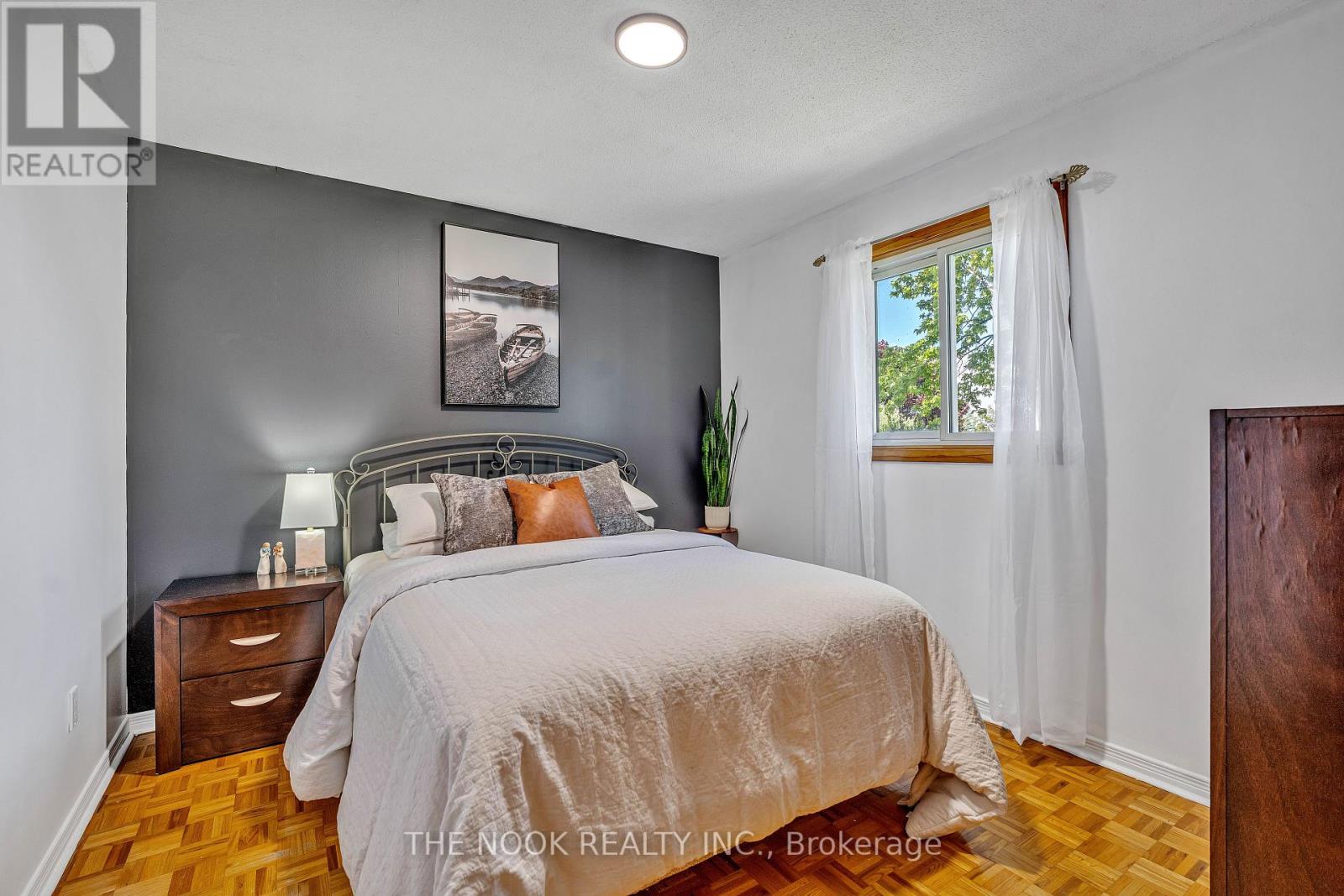 21 Rideau Crescent, Peterborough, Ontario  K9J 1G7 - Photo 9 - X12408404