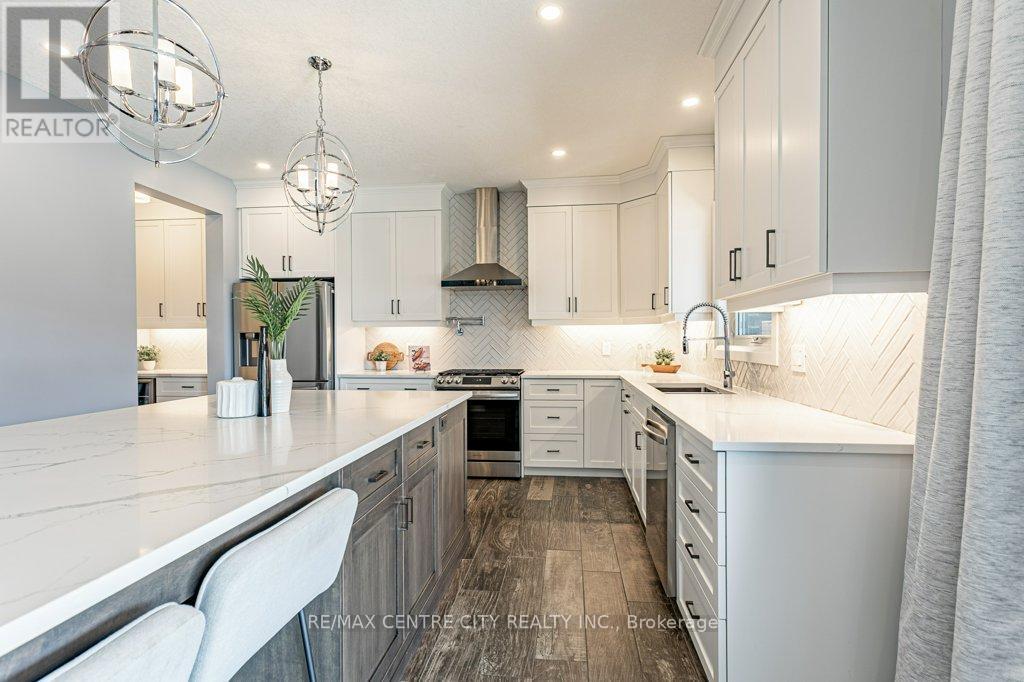 55 Fuller Drive, Ingersoll, Ontario  N5C 4H4 - Photo 11 - X12408403