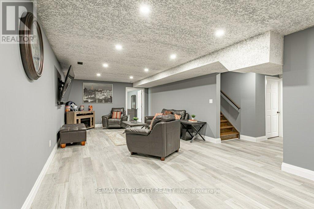 55 Fuller Drive, Ingersoll, Ontario  N5C 4H4 - Photo 31 - X12408403