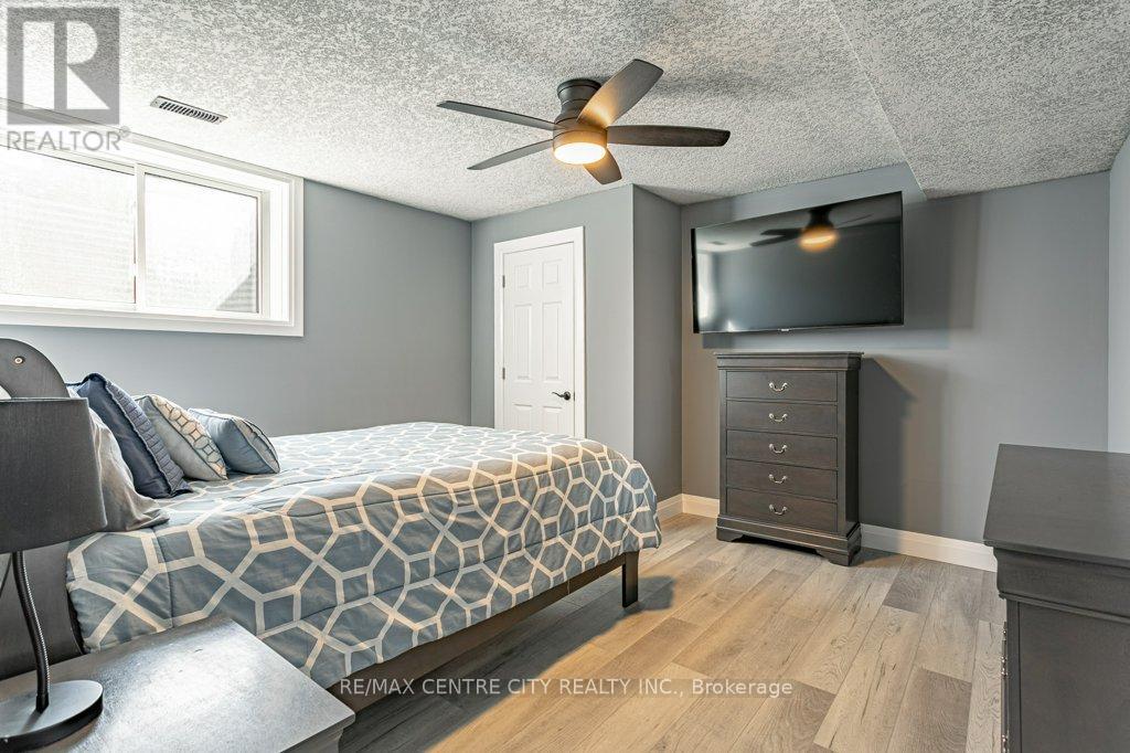55 Fuller Drive, Ingersoll, Ontario  N5C 4H4 - Photo 33 - X12408403