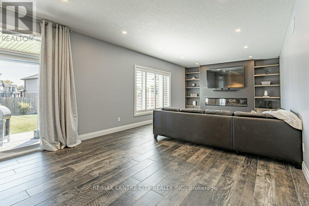 55 Fuller Drive, Ingersoll, Ontario  N5C 4H4 - Photo 8 - X12408403