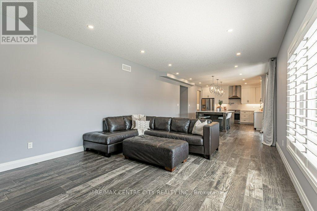 55 Fuller Drive, Ingersoll, Ontario  N5C 4H4 - Photo 9 - X12408403