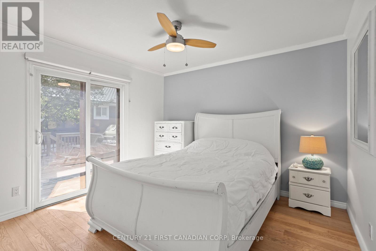 26 Oak Street, Lambton Shores, Ontario  N0M 1T0 - Photo 19 - X12408419