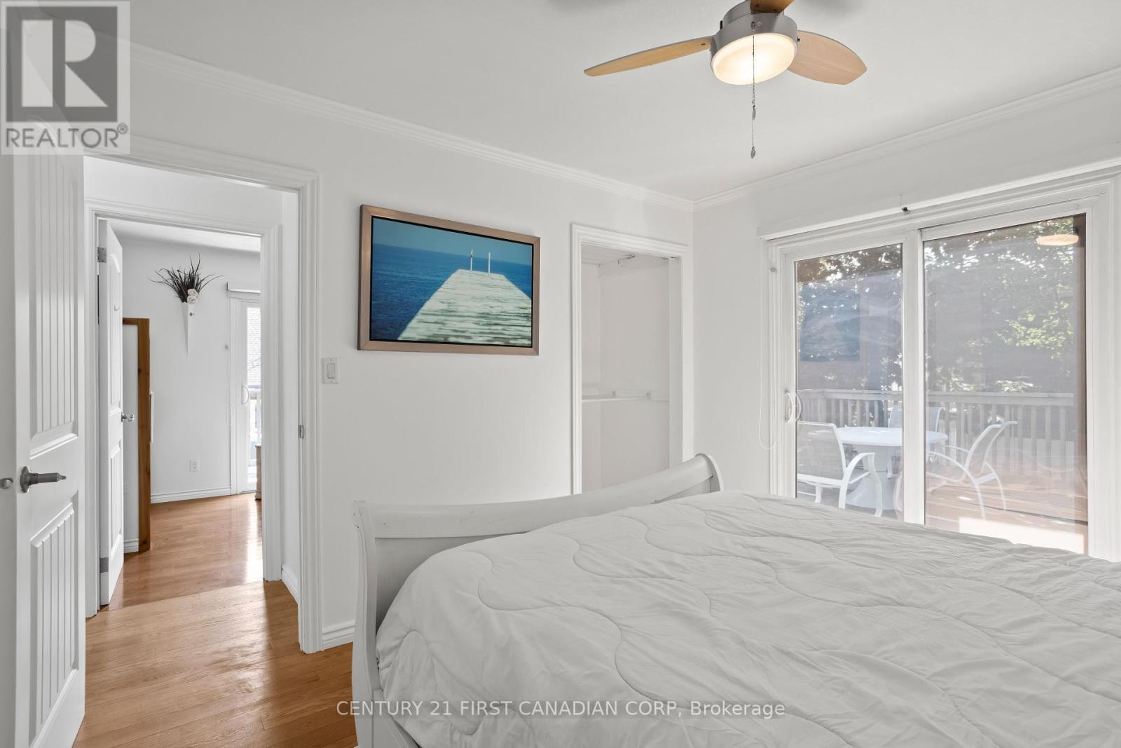26 Oak Street, Lambton Shores, Ontario  N0M 1T0 - Photo 21 - X12408419