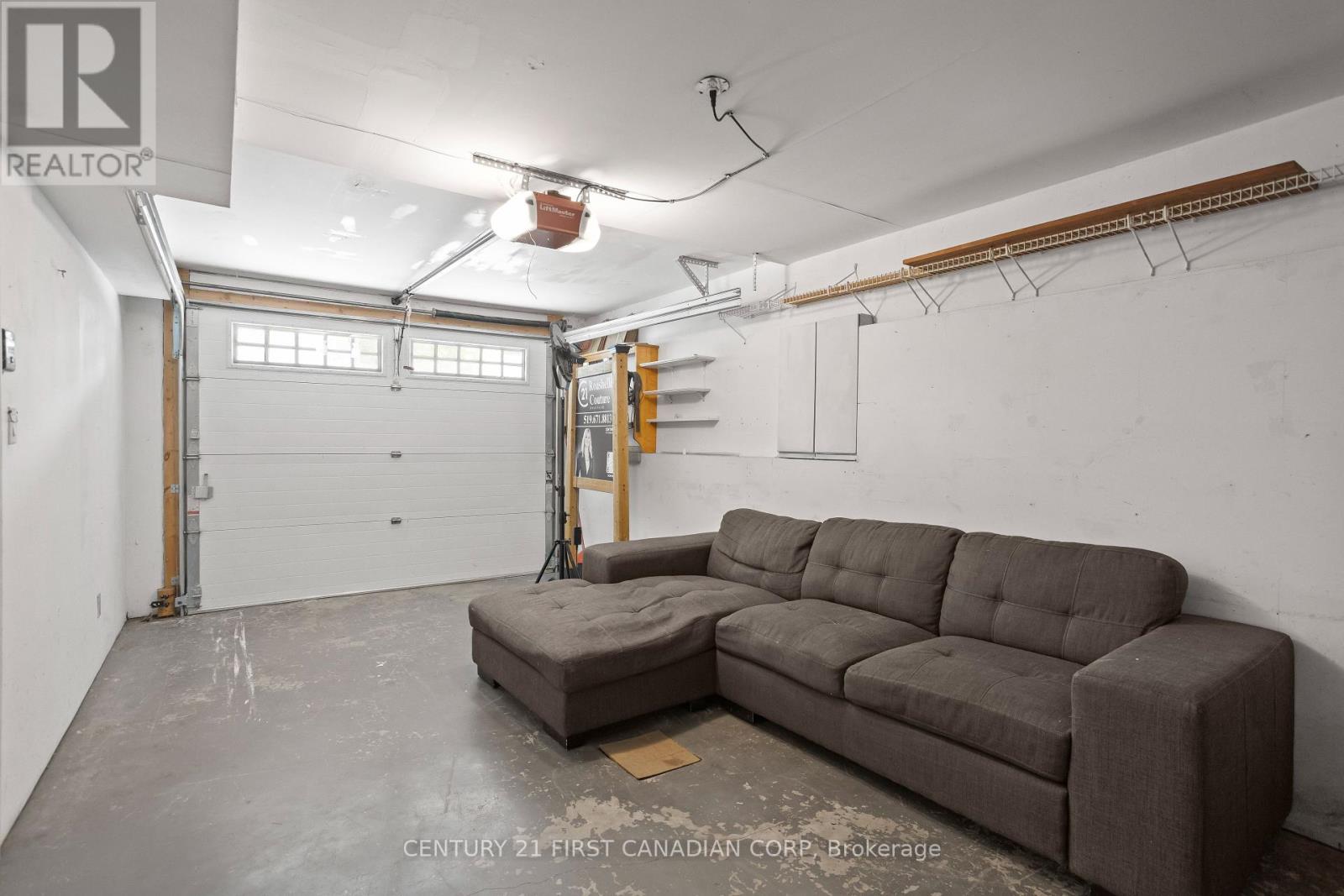 26 Oak Street, Lambton Shores, Ontario  N0M 1T0 - Photo 25 - X12408419