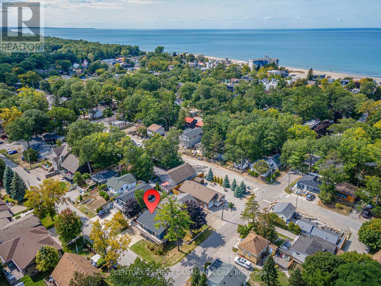 26 Oak Street, Lambton Shores, Ontario  N0M 1T0 - Photo 33 - X12408419