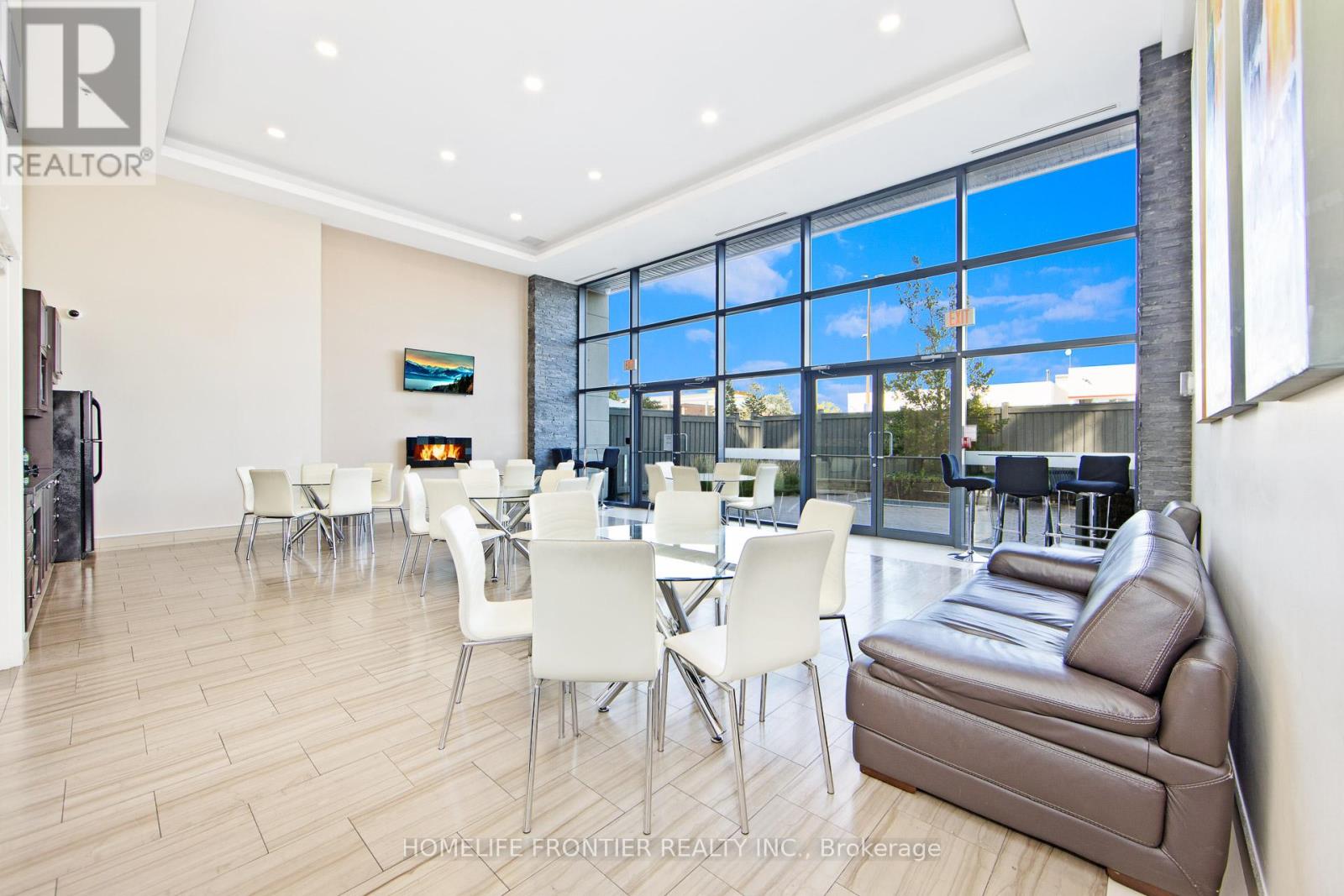 216 - 12 Woodstream Boulevard, Vaughan (Vaughan Grove), Ontario  L4L 8C3 - Photo 21 - N12405748