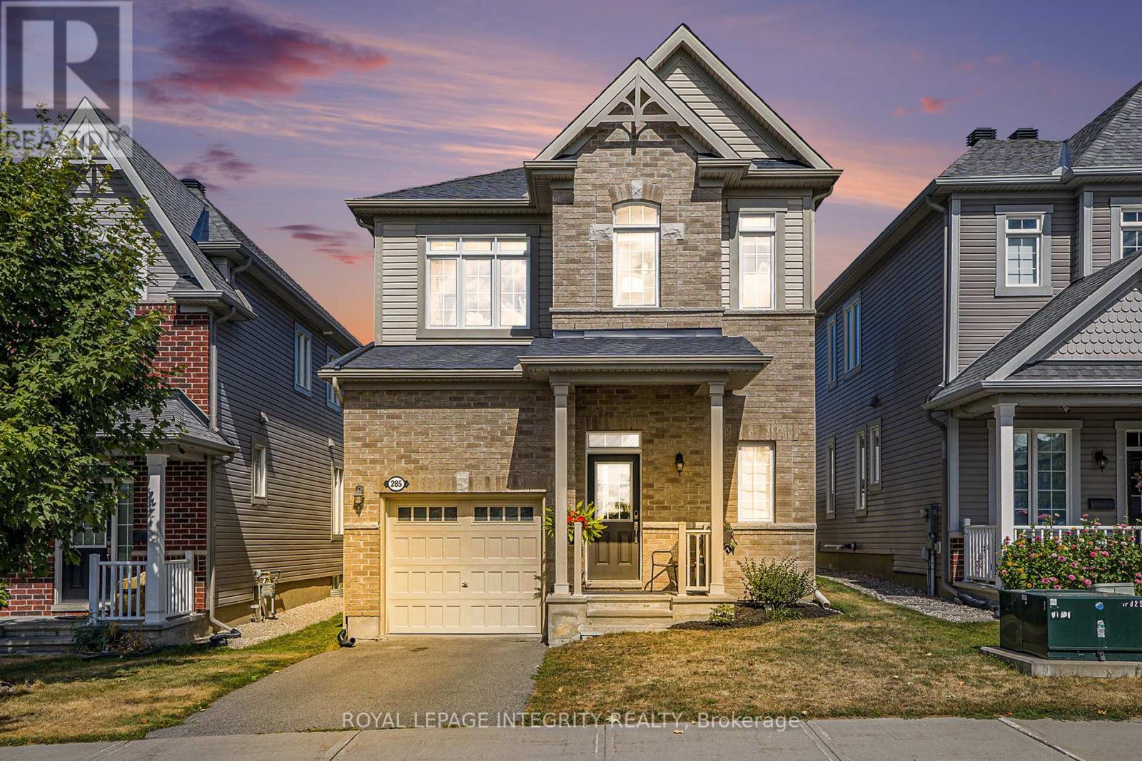285 Meadowbreeze Drive, Ottawa, Ontario  K2M 3A6 - Photo 2 - X12408391