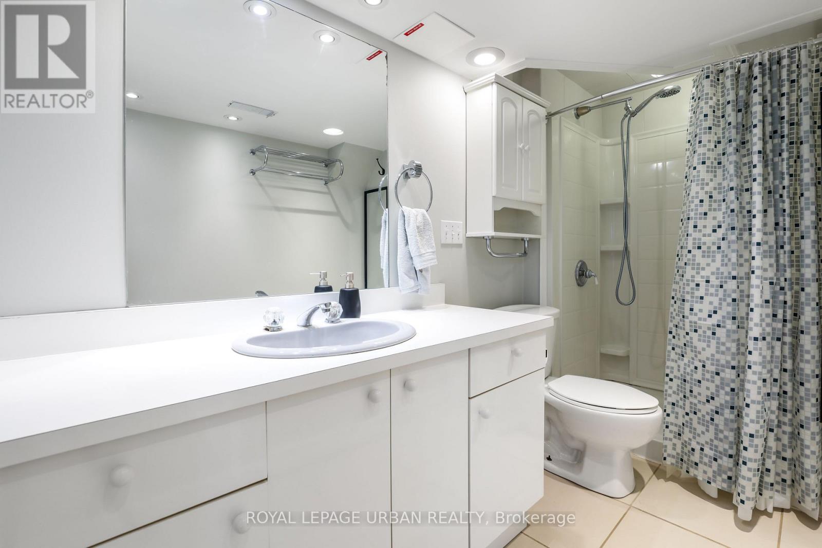 1081 Keswick Court, Oshawa, Ontario  L1K 2V2 - Photo 37 - E12408373