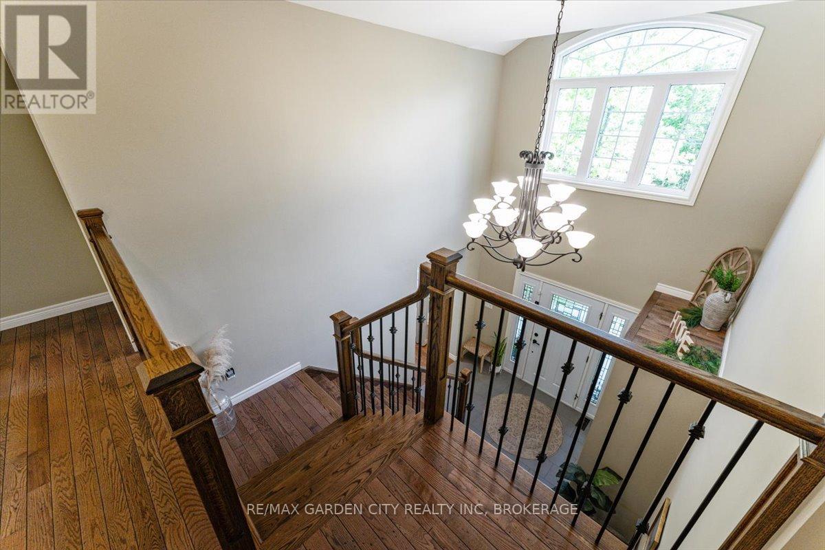 3246 Cedar Avenue, Fort Erie, Ontario  L0S 1N0 - Photo 25 - X12408415