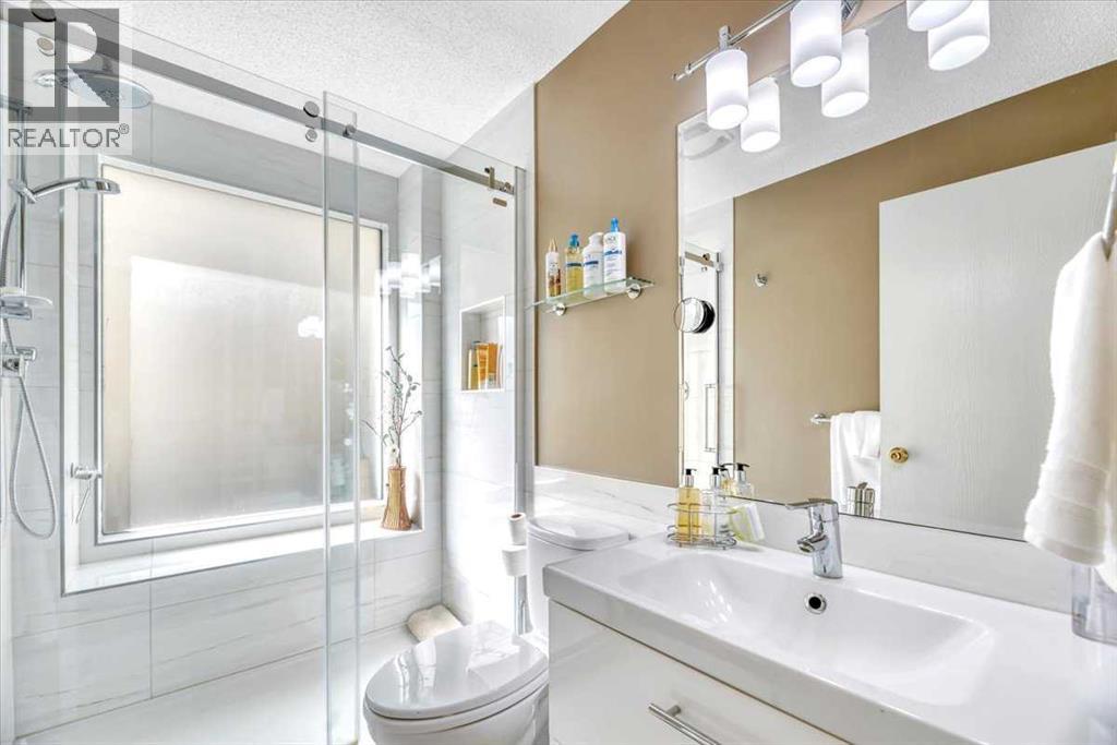 488 Strathcona Drive Sw, Calgary, Alberta  T3H 1K2 - Photo 5 - A2257430