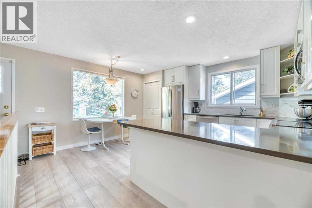 488 Strathcona Drive Sw, Calgary, Alberta  T3H 1K2 - Photo 19 - A2257430