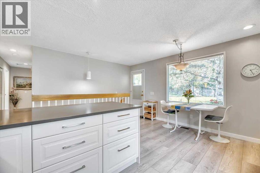 488 Strathcona Drive Sw, Calgary, Alberta  T3H 1K2 - Photo 22 - A2257430