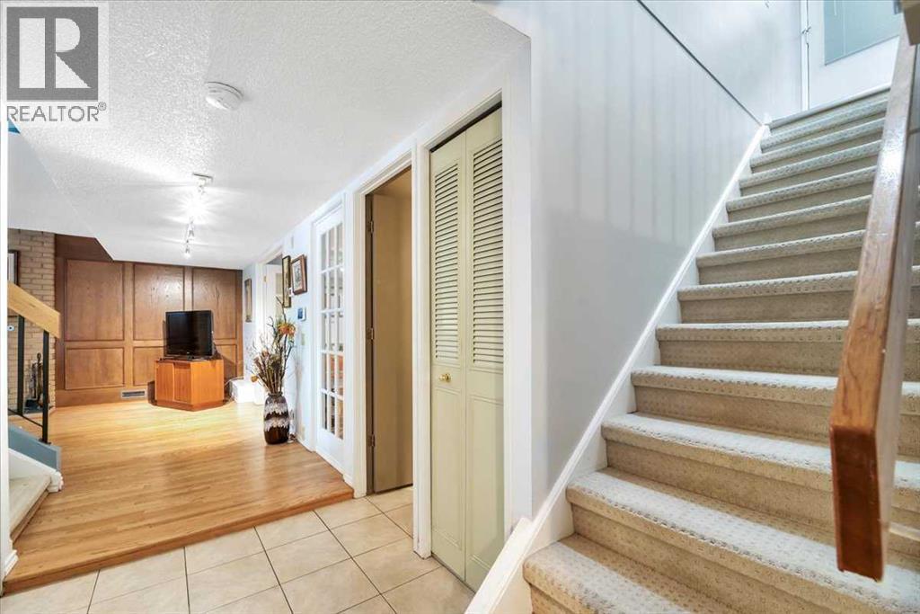 488 Strathcona Drive Sw, Calgary, Alberta  T3H 1K2 - Photo 36 - A2257430