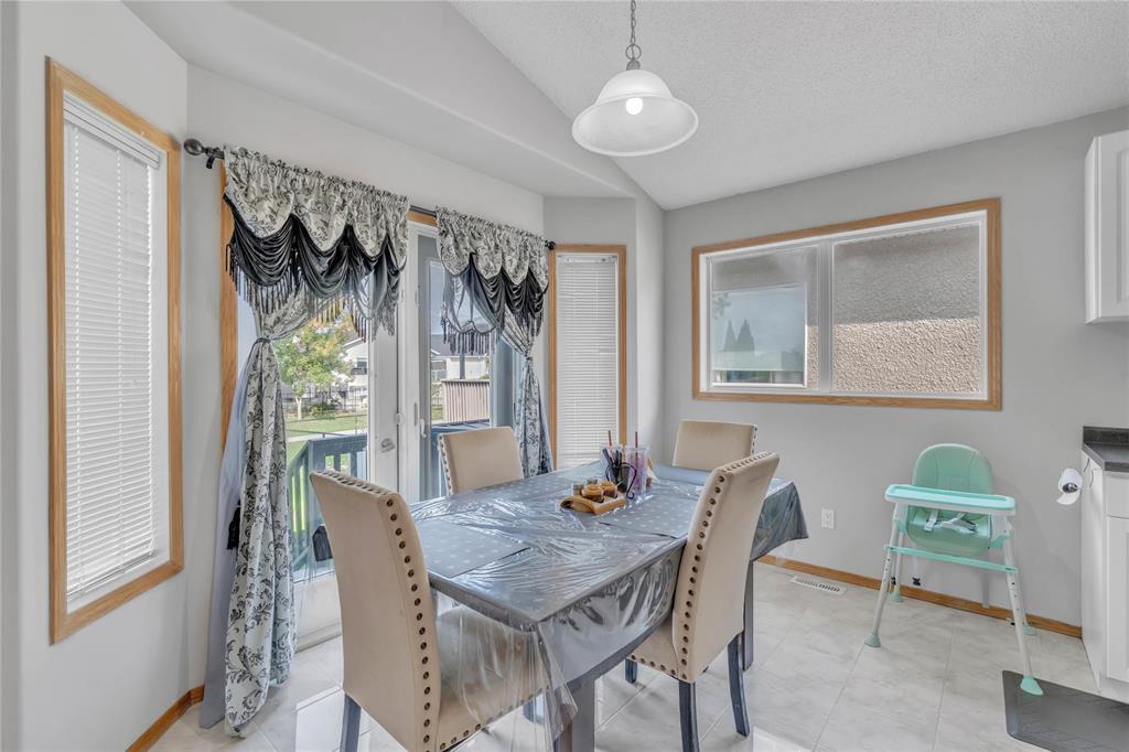 40 Courland Bay, Winnipeg, Manitoba  R2P 2X1 - Photo 14 - 202523281