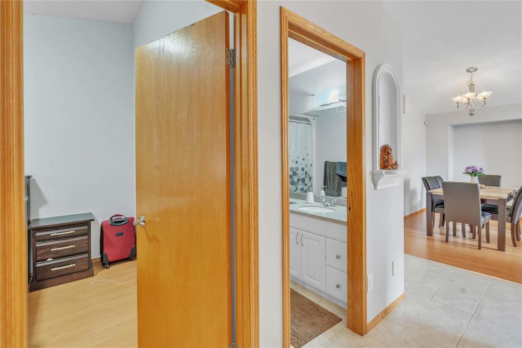 40 Courland Bay, Winnipeg, Manitoba  R2P 2X1 - Photo 23 - 202523281
