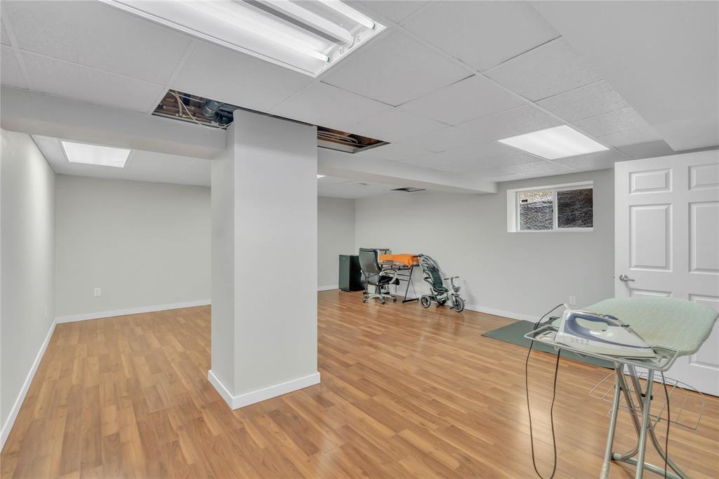 40 Courland Bay, Winnipeg, Manitoba  R2P 2X1 - Photo 31 - 202523281