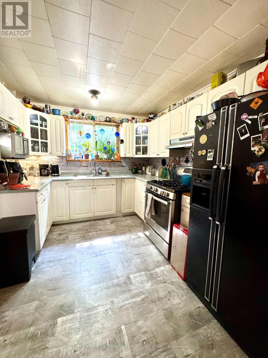 261a Copeland Lake Road, Addington Highlands, Ontario  K0H 1L0 - Photo 41 - X12347056