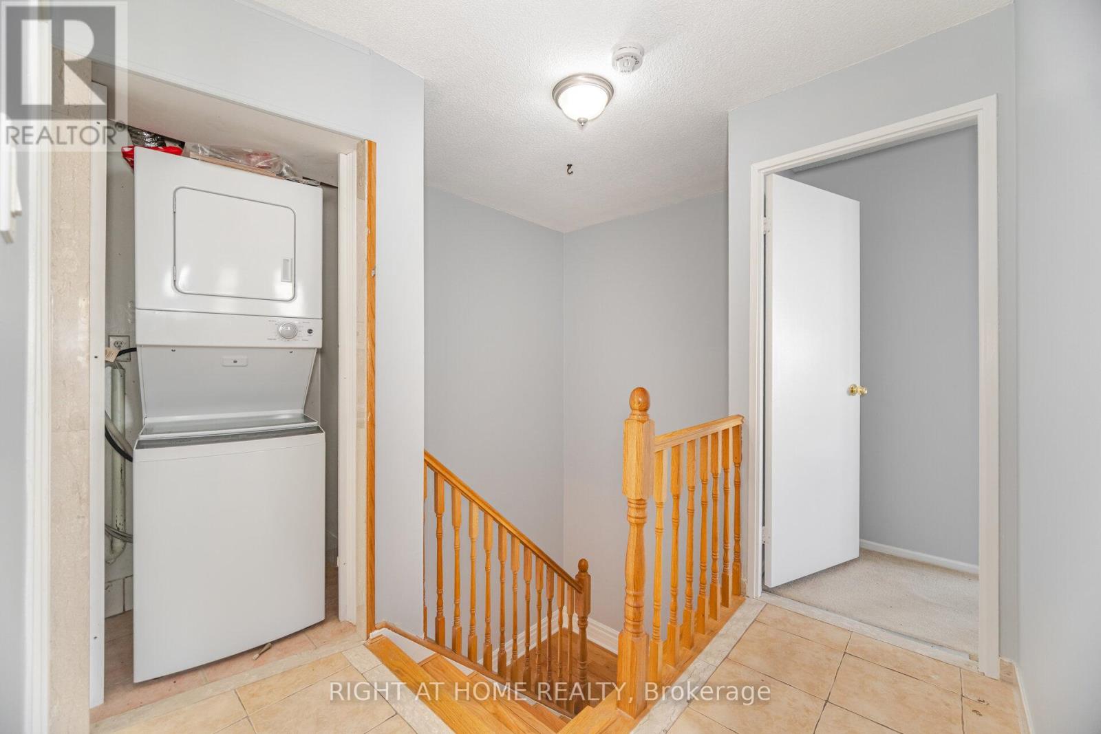 79 - 3050 Constitution Boulevard, Mississauga (Applewood), Ontario  L4Y 3X1 - Photo 18 - W12408399