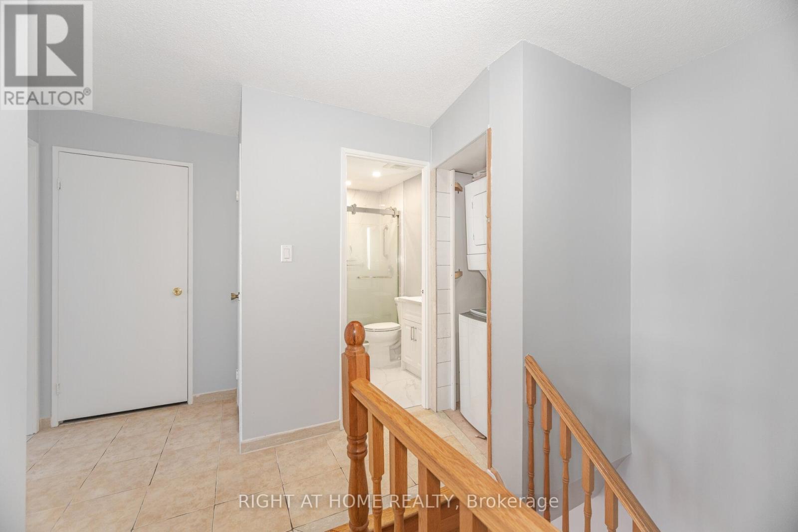 79 - 3050 Constitution Boulevard, Mississauga (Applewood), Ontario  L4Y 3X1 - Photo 28 - W12408399