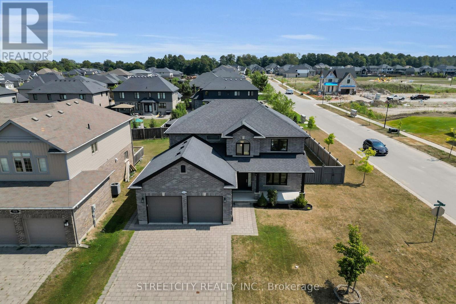 102 Timberwalk Trail, Middlesex Centre, Ontario  N0M 2A0 - Photo 2 - X12408421