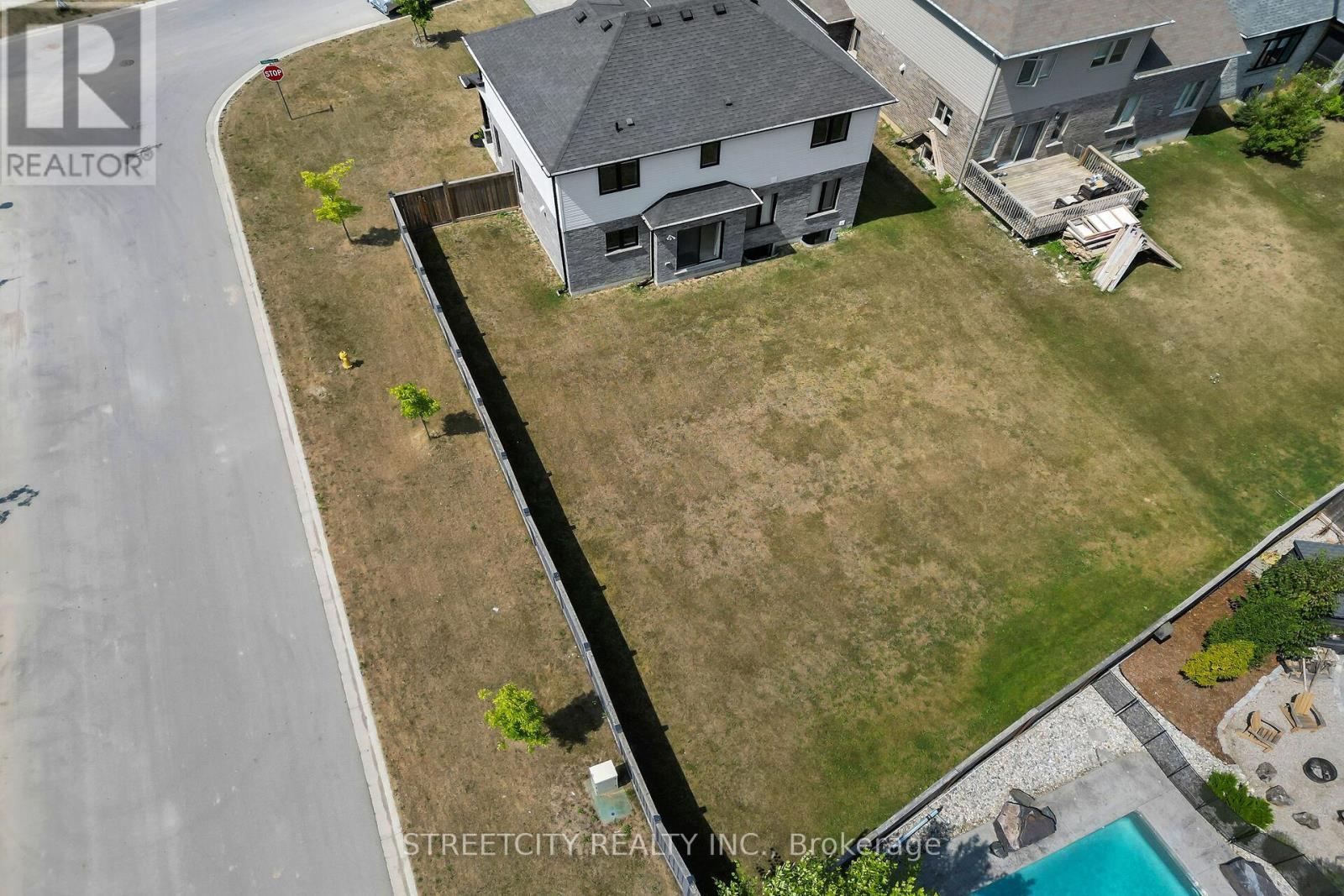 102 Timberwalk Trail, Middlesex Centre, Ontario  N0M 2A0 - Photo 36 - X12408421