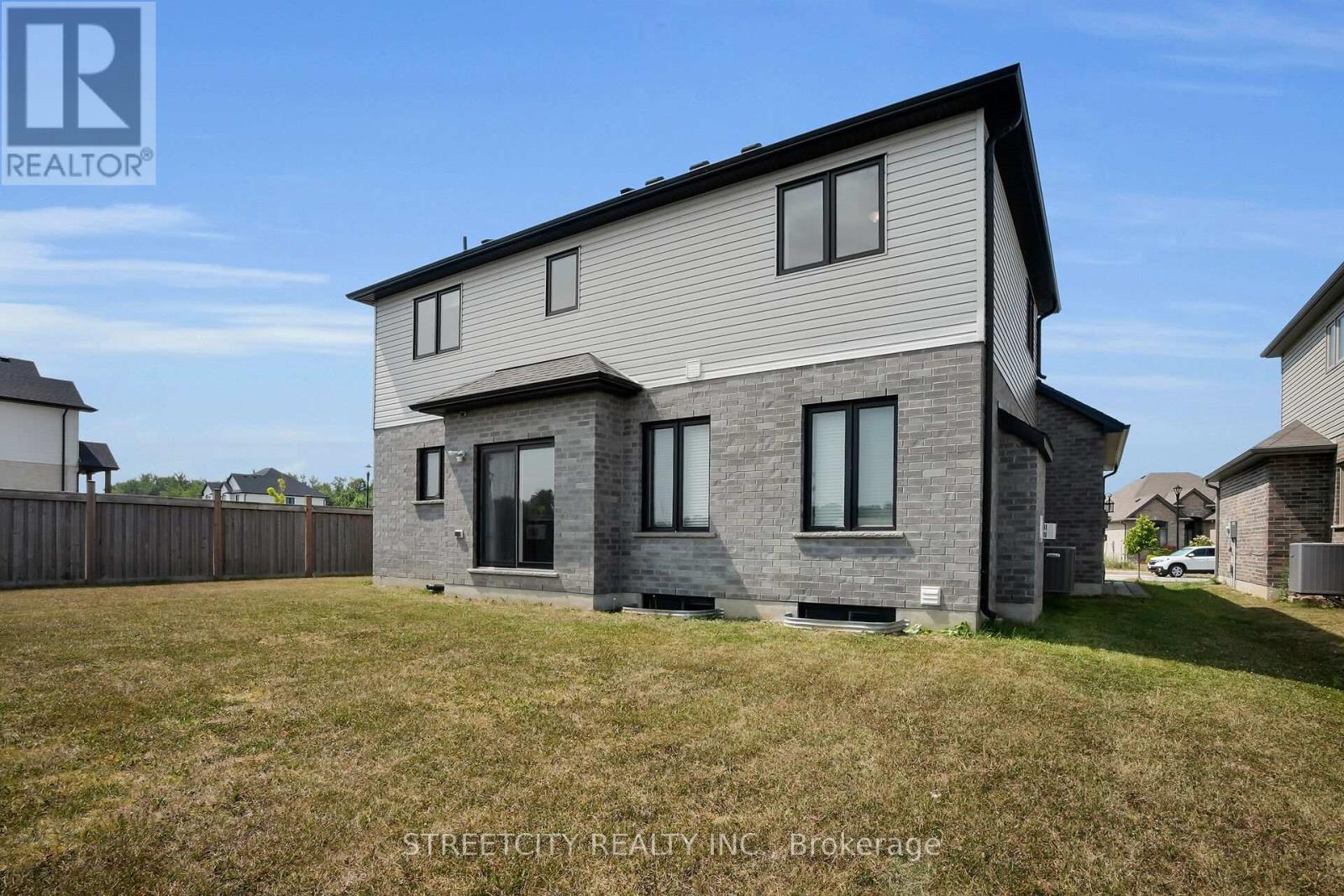 102 Timberwalk Trail, Middlesex Centre, Ontario  N0M 2A0 - Photo 37 - X12408421