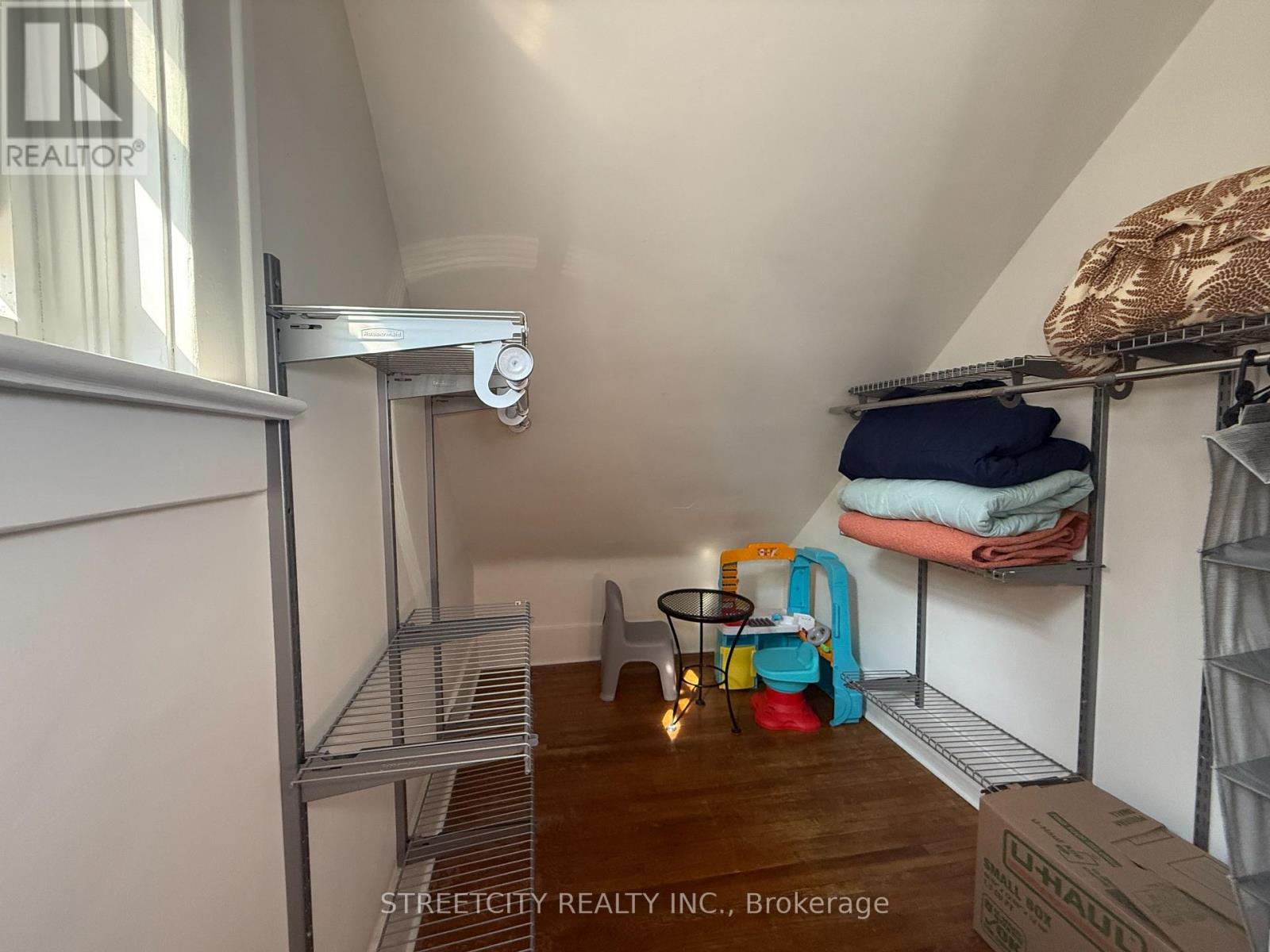 127 Fleming Street, Sarnia, Ontario  N7T 6C2 - Photo 14 - X12408429