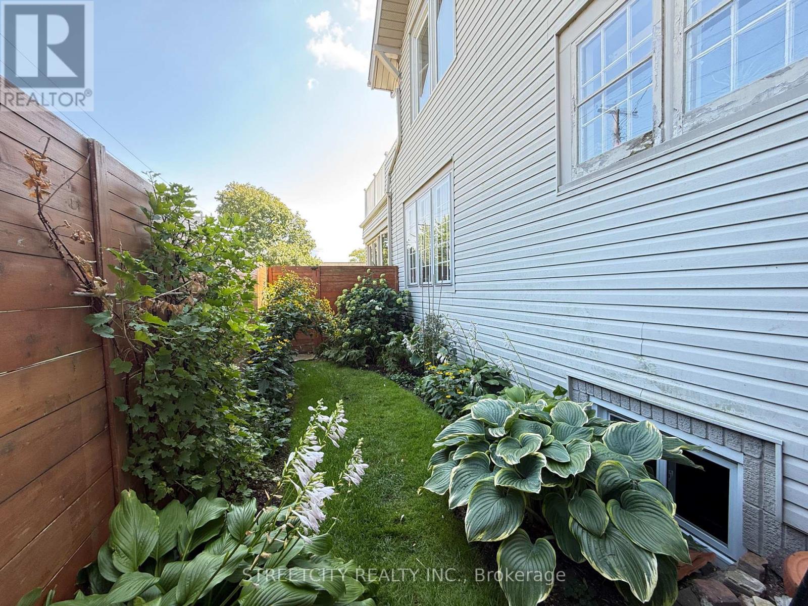 127 Fleming Street, Sarnia, Ontario  N7T 6C2 - Photo 29 - X12408429