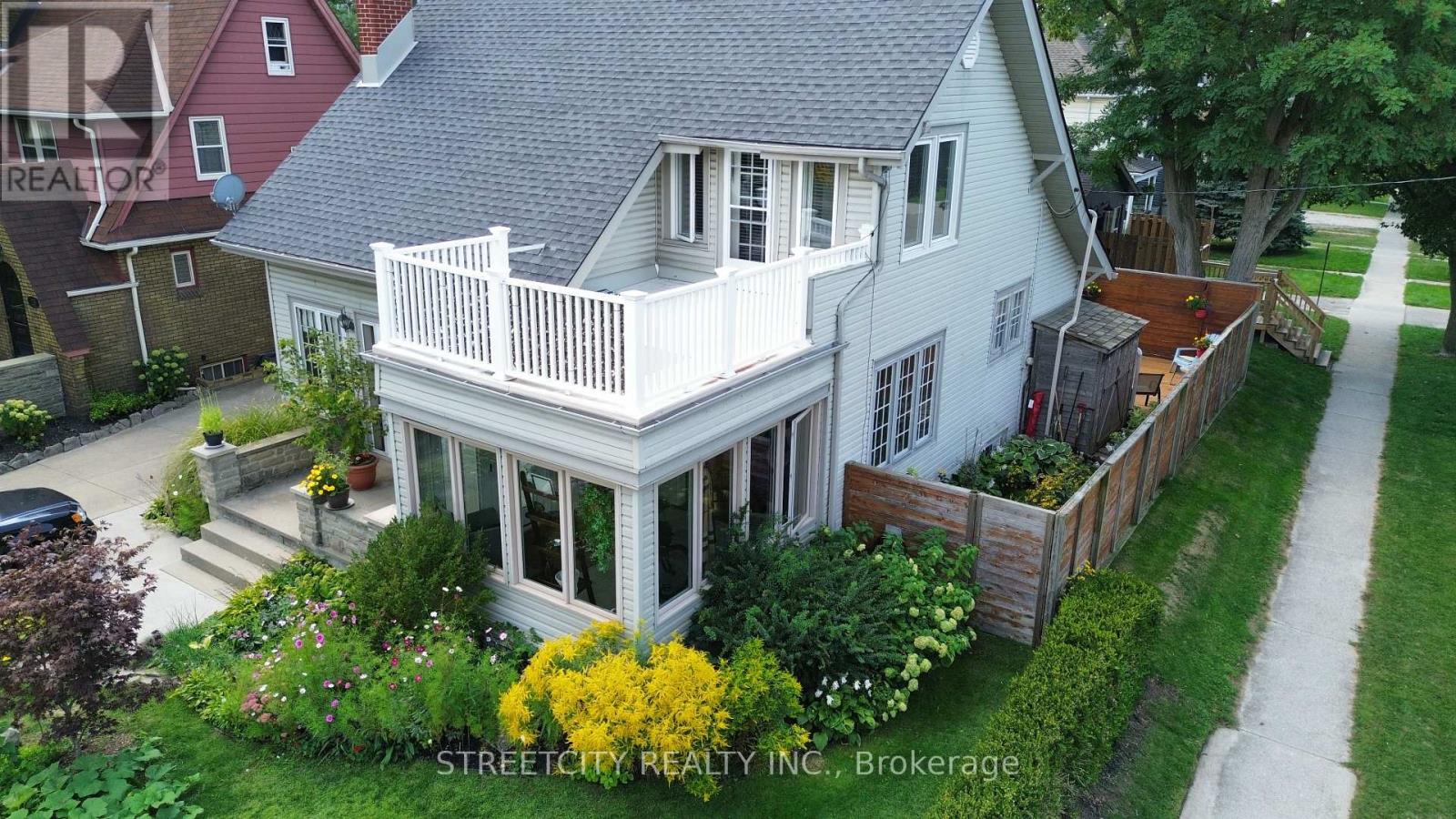 127 Fleming Street, Sarnia, Ontario  N7T 6C2 - Photo 30 - X12408429