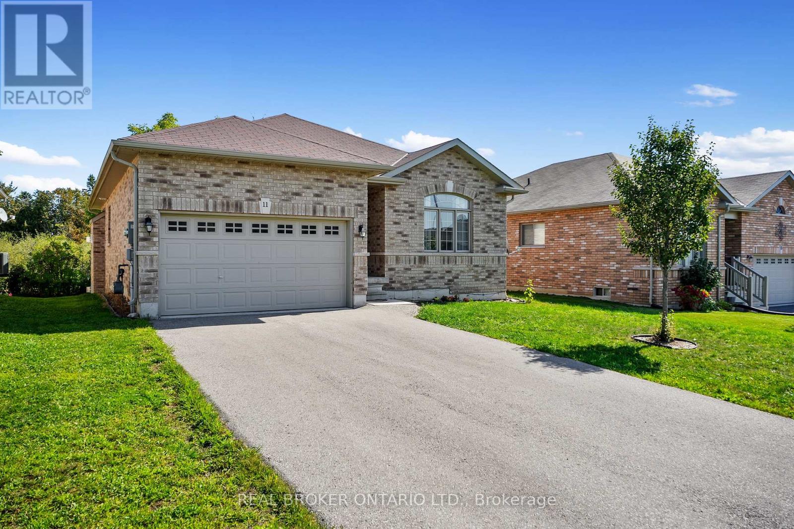 11 Old Trafford Drive, Trent Hills, Ontario  K0L 1Y0 - Photo 2 - X12408416