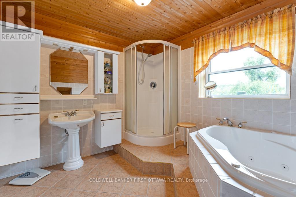 2499 Bathurst Concession 2 Road, Tay Valley, Ontario  K7H 3C9 - Photo 30 - X12408435