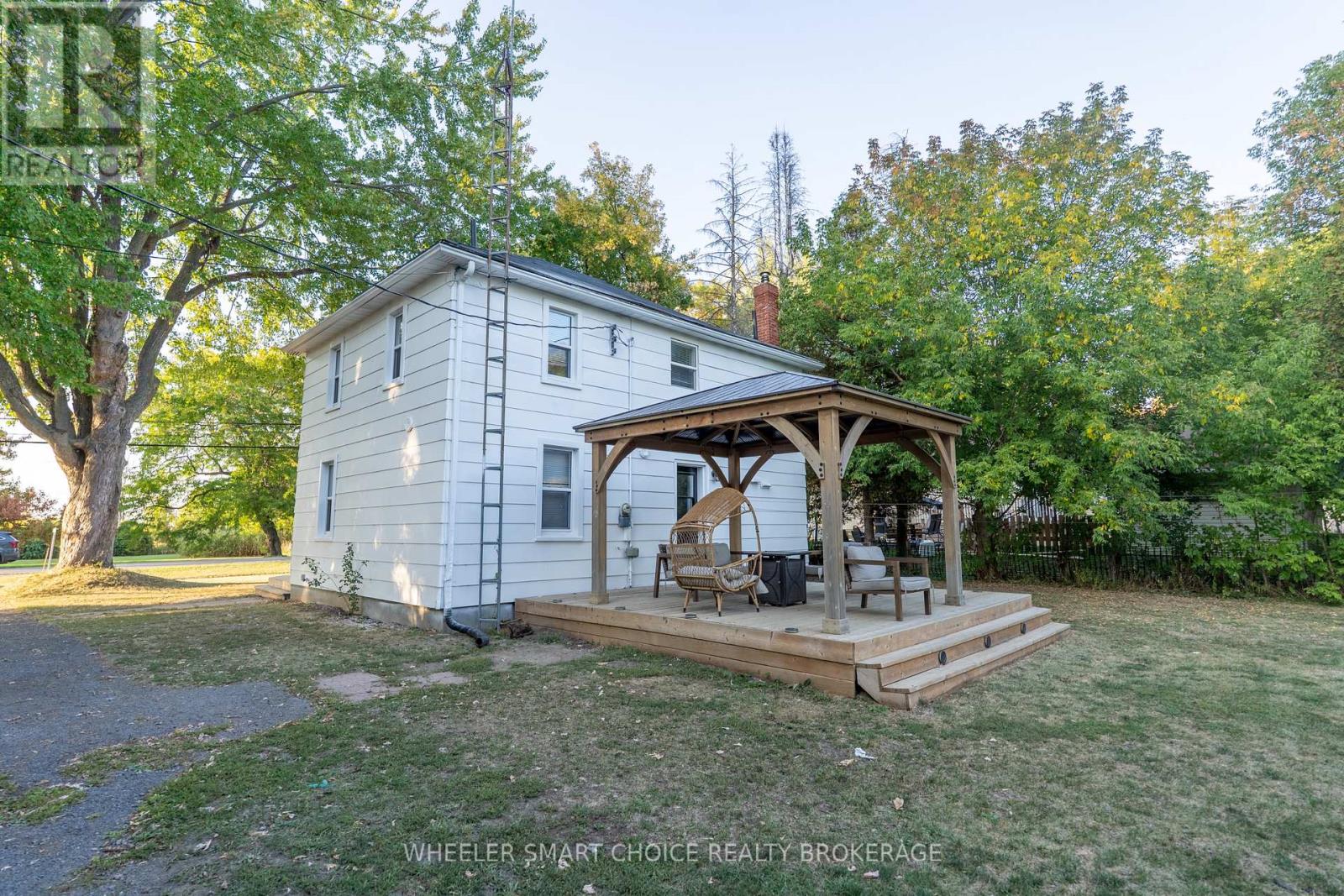 15904 Manning Road, South Stormont, Ontario  K0C 1M0 - Photo 6 - X12408432