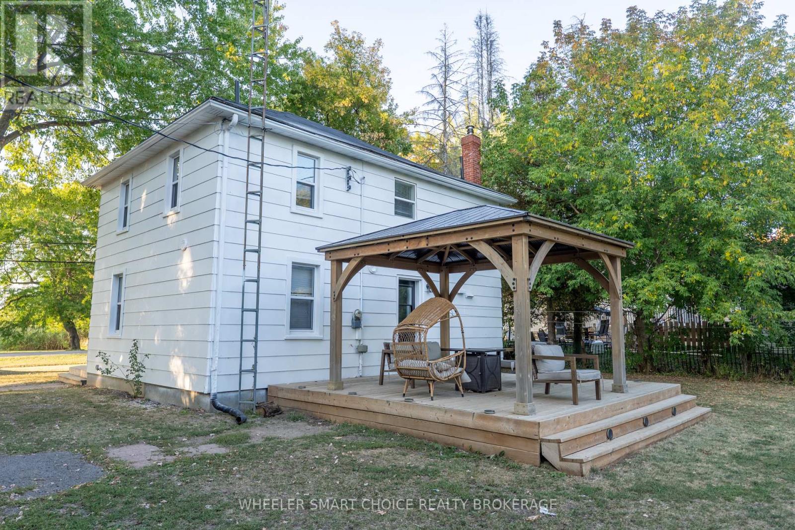 15904 Manning Road, South Stormont, Ontario  K0C 1M0 - Photo 7 - X12408432