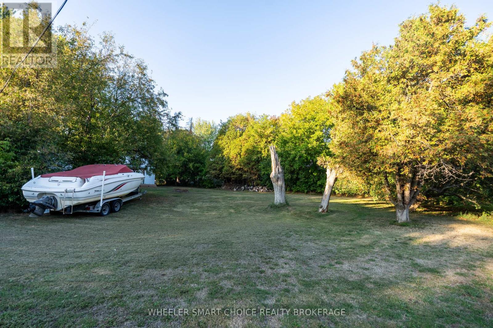 15904 Manning Road, South Stormont, Ontario  K0C 1M0 - Photo 9 - X12408432