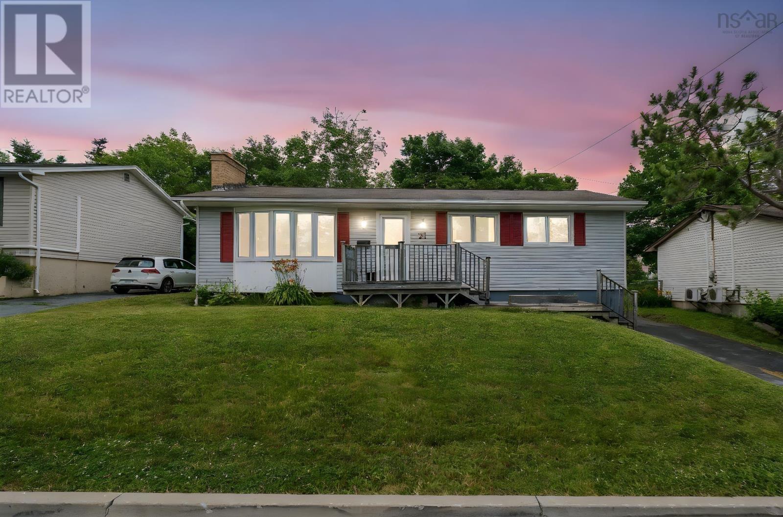 Property at 21 Spinner Crescent image 2