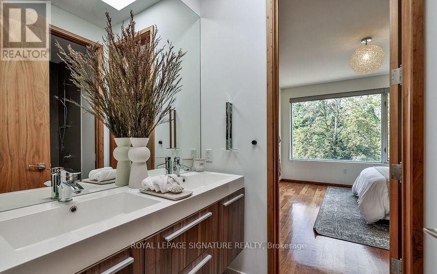63 Douglas Crescent, Toronto, Ontario  M4W 2E6 - Photo 29 - C12408433