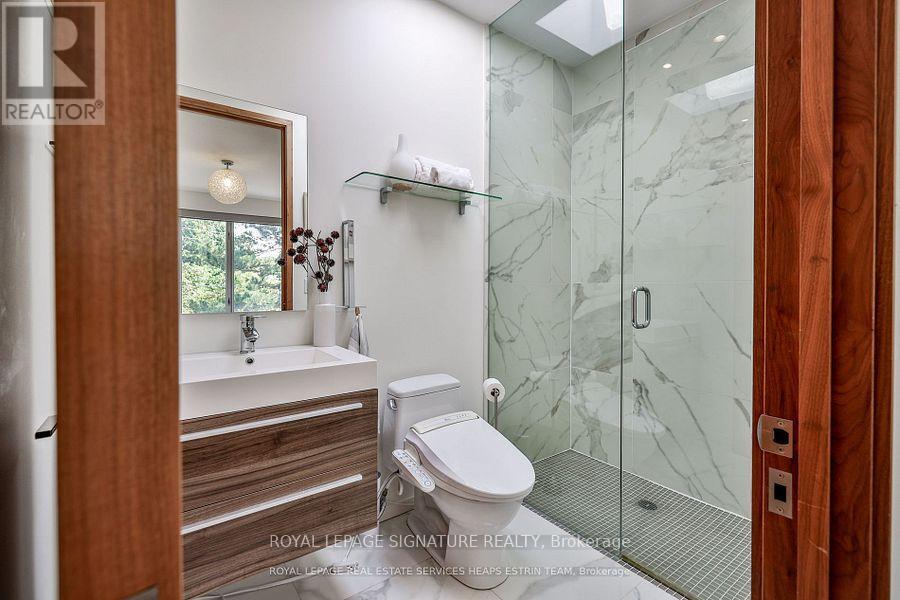 63 Douglas Crescent, Toronto, Ontario  M4W 2E6 - Photo 32 - C12408433