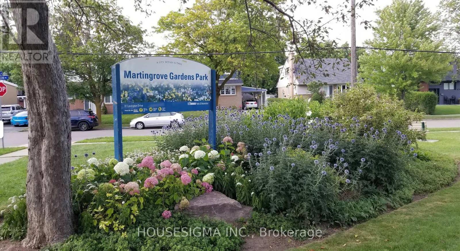 72 Ludstone Drive, Toronto (Willowridge-Martingrove-Richview), Ontario  M9R 2J3 - Photo 43 - W12384614