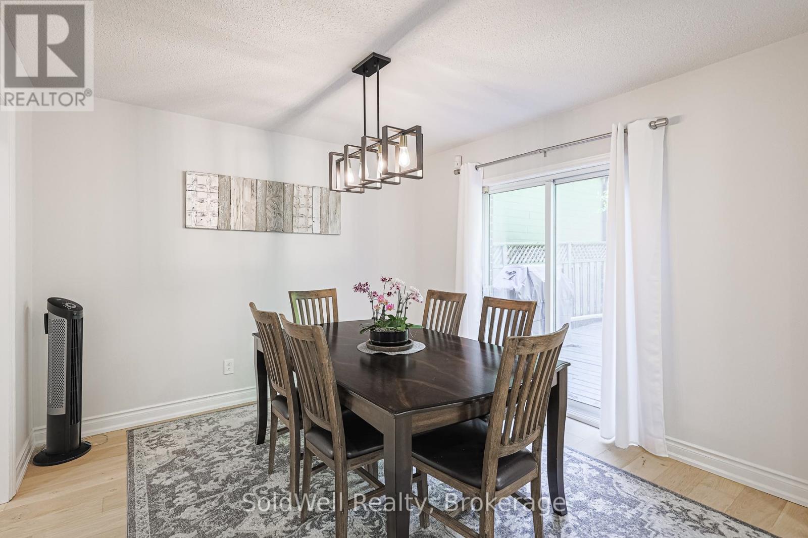 160 Charles Street, Vaughan, Ontario  L4J 3C7 - Photo 18 - N12408426