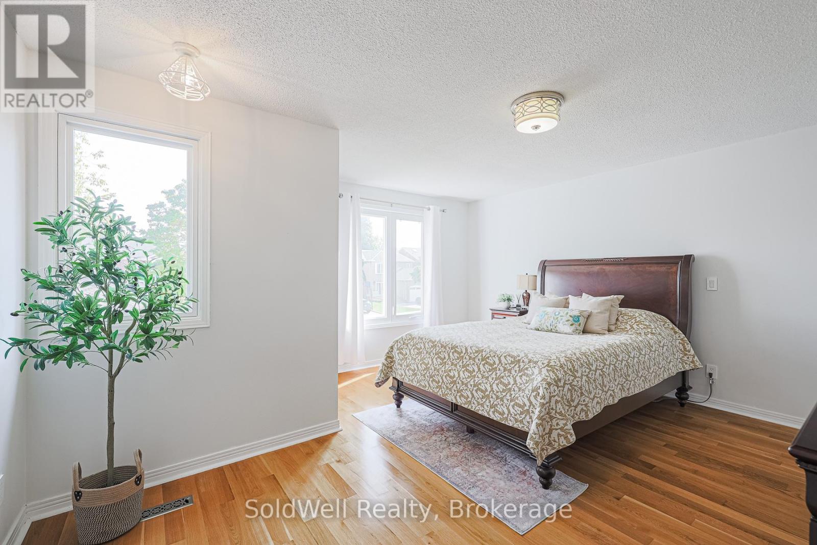 160 Charles Street, Vaughan, Ontario  L4J 3C7 - Photo 24 - N12408426