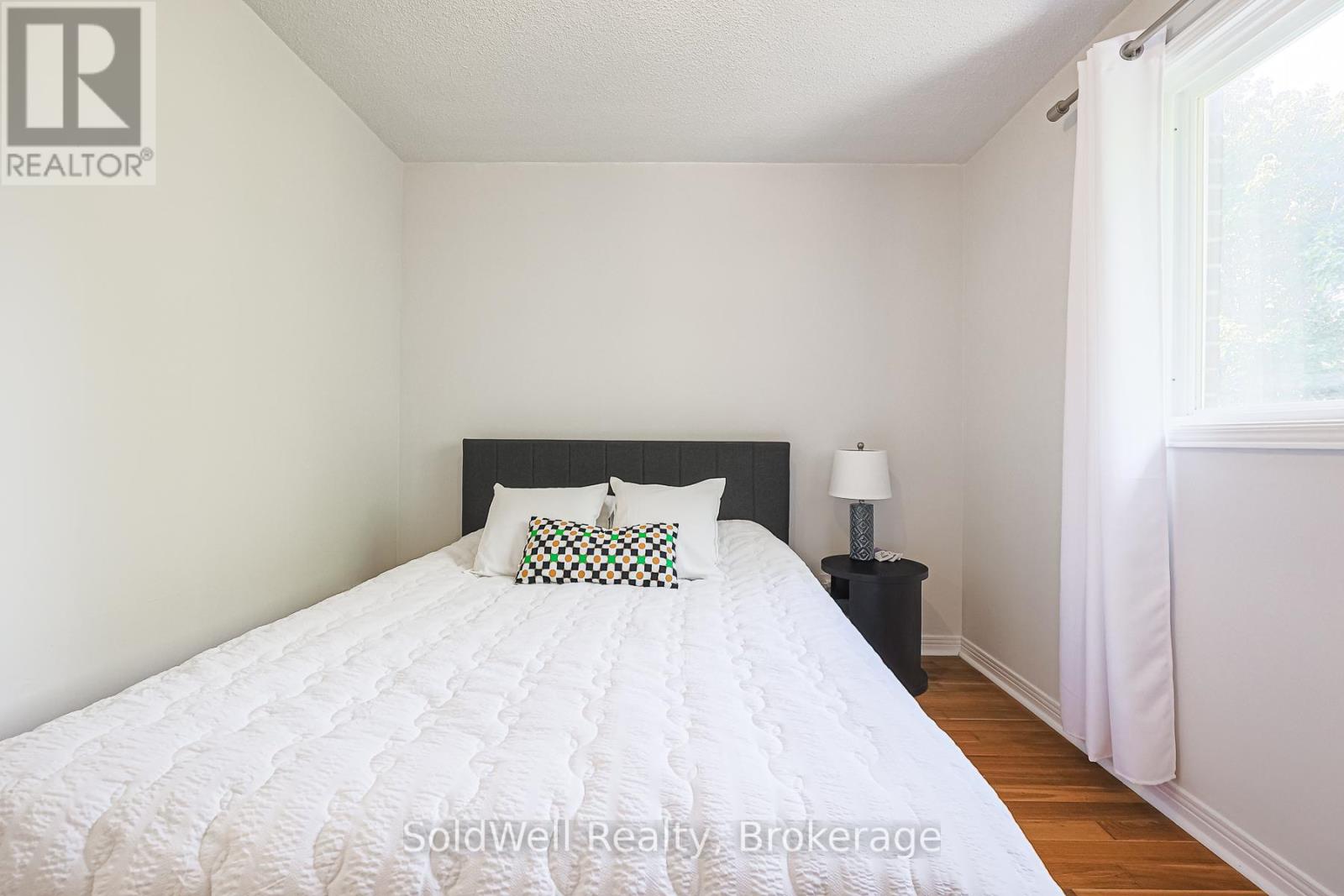 160 Charles Street, Vaughan, Ontario  L4J 3C7 - Photo 34 - N12408426