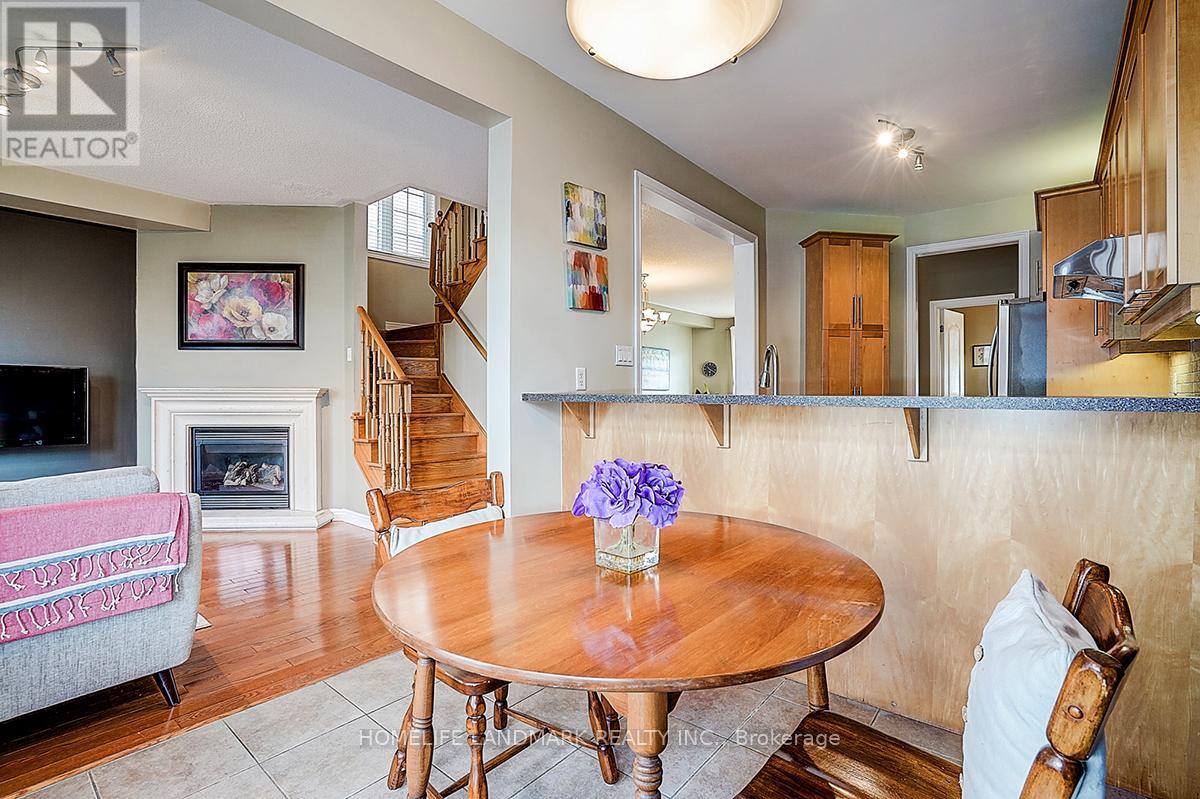 14 Tottenham Court, Markham, Ontario  L6B 1H5 - Photo 11 - N12408428